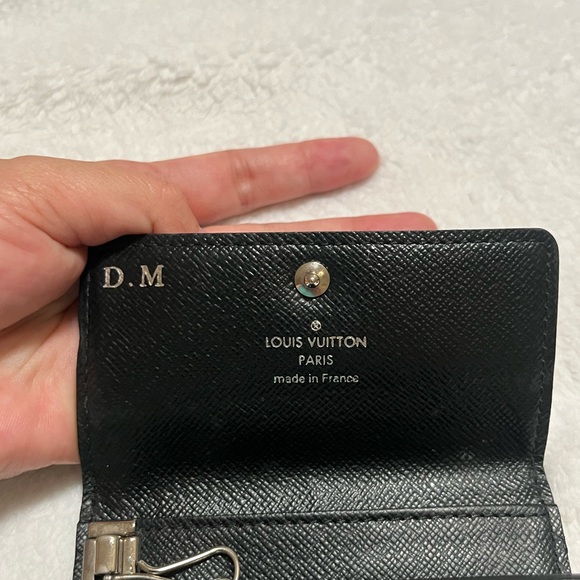 Louis Vuitton 6 Key Holder - Picture 6 of 12